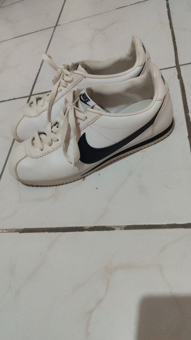 Beyaz Nike erkek Spor Ayakkabı - Görsel 4