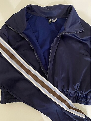 hm lacivert crop ceket