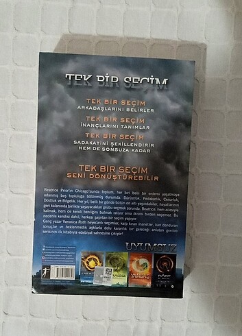  Beden Uyumsuz - Veronica Roth