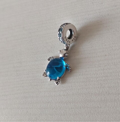  Beden Mavi Kaplumbağa Charm