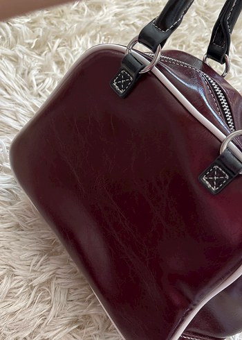 Bershka Bordo Deri Retro Desenli Fermuarlı Kadın Çantası