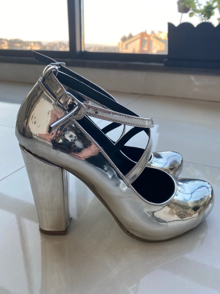 Gümüş Ayna Ayakkabı - Görsel 3