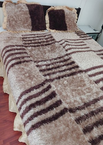 Kahverengi Desenli Parlak Yatak Örtüsü - Görsel 3