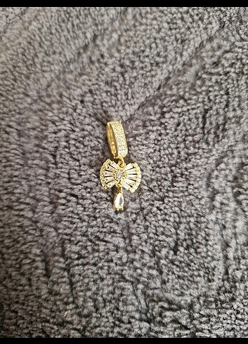 Ajda charm
