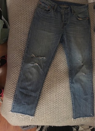 Yırtık jean