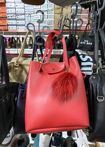 Zara Kırmızı Deri Kadın Omuz Çantası