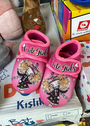 Kız Çocuk Pembe Baskılı Sıcak Ev Terliği - Görsel 2