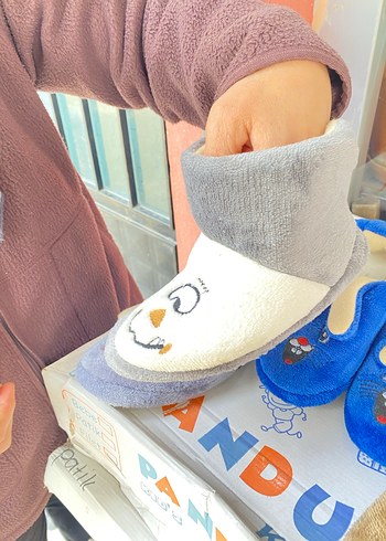 Nakışlı Örgü Kız Çocuk Ev Terliği - Görsel 4