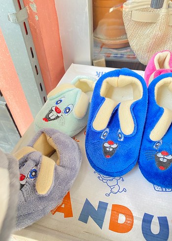 Nakışlı Örgü Kız Çocuk Ev Terliği - Görsel 2