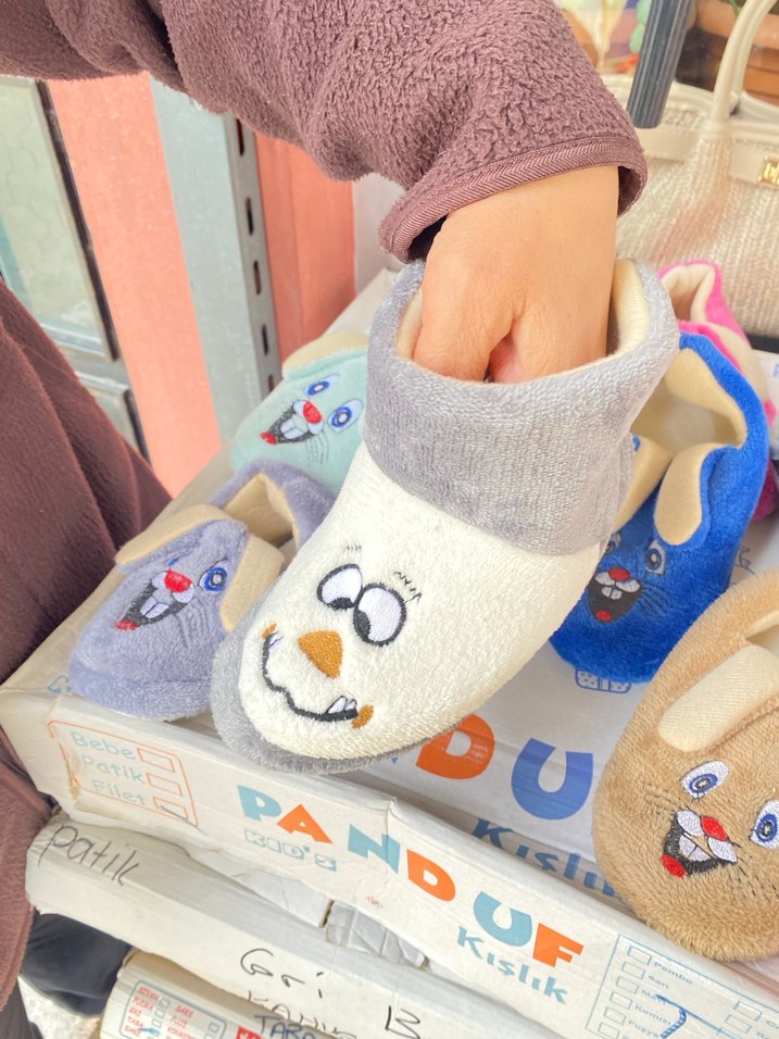 Nakışlı Örgü Kız Çocuk Ev Terliği - Görsel 3