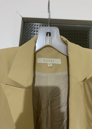 Bej Kadın Düğmeli Ofis Blazeri - Görsel 3