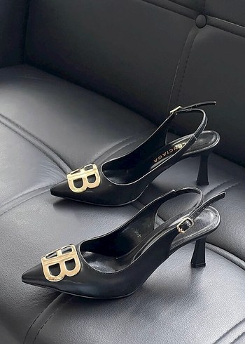 Beyaz Tokalı Kadın Stiletto - Görsel 2