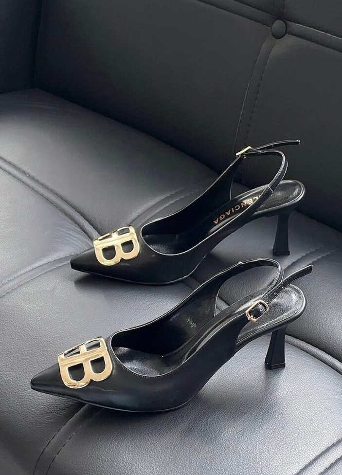 Beyaz Tokalı Kadın Stiletto - Görsel 2