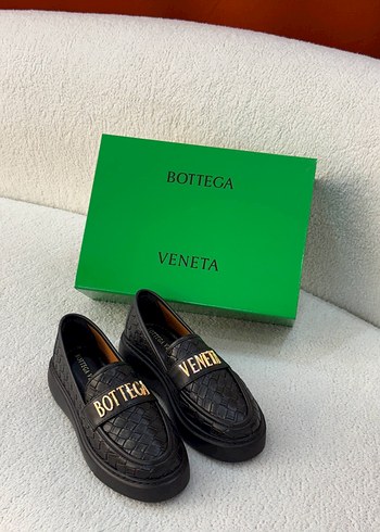 Bottega Veneta 37