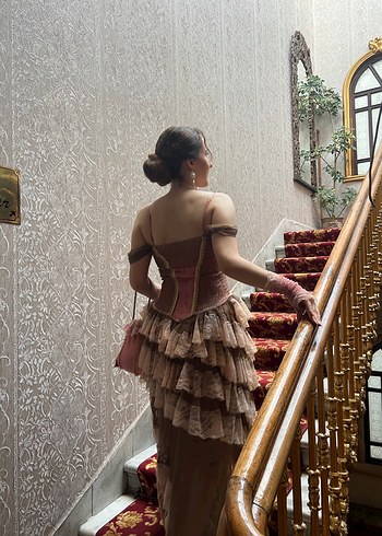 İşlemeli Dantel Detaylı Dönem Elbisesi - Görsel 4