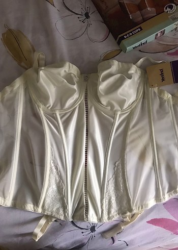 Beyaz Dantel Detaylı Straplez Bustiyer - Görsel 2