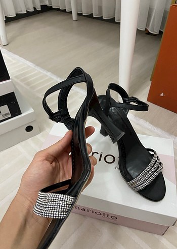 38 Beden siyah Renk Siyah Parlak Yılan Desenli Stiletto