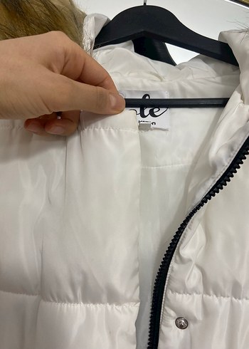 Beyaz Kürk Detaylı Kadın Kışlık Mont - Görsel 6