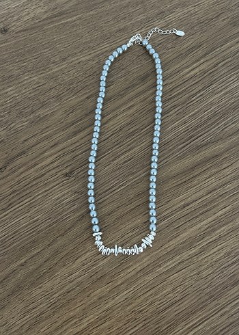 Uzun Gri Boncuklu Minimalist Kolye