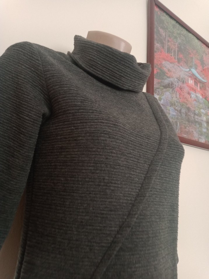 Gri  Yüksek Yakalı  Elbise - Görsel 3