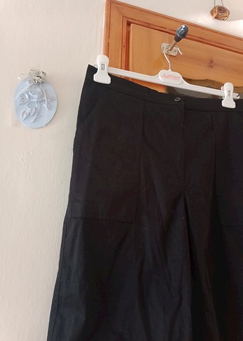 Siyah Pamuklu Kemerli Kadın Bermuda Şort - Görsel 2