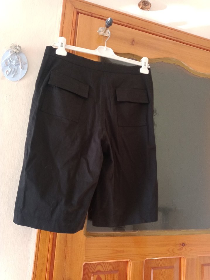 Siyah Pamuklu Kemerli Kadın Bermuda Şort - Görsel 4