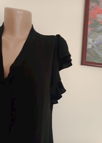 Siyah V Yakalı Fırfırlı Mini Bluz - Görsel 2