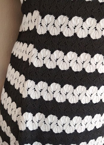 Siyah Gri Çizgili Dantelli Uzun Triko Elbise - Görsel 3