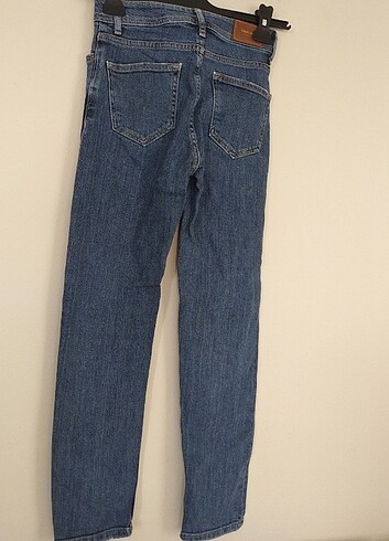 26 Beden mavi Renk Jean pantolon