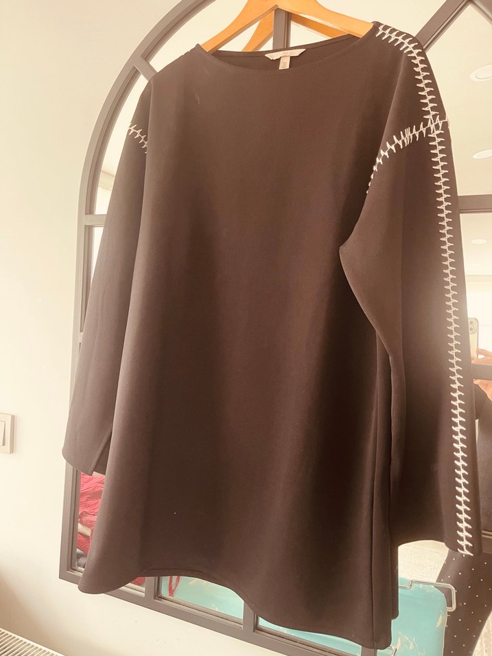 Zincir Detaylı Siyah Midi Tunik - Görsel 2