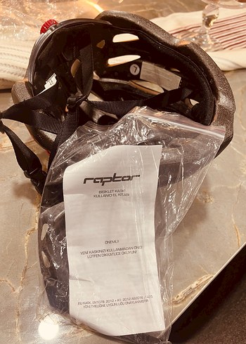 Biker Tarzı Kırmızı Desenli bisiklet Kaskı - Görsel 3