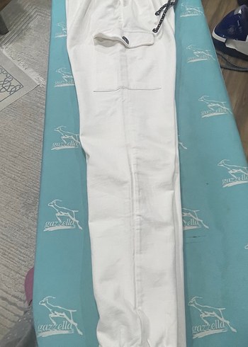 Beyaz Kemerli Rahat Keten Pantolon - Görsel 3