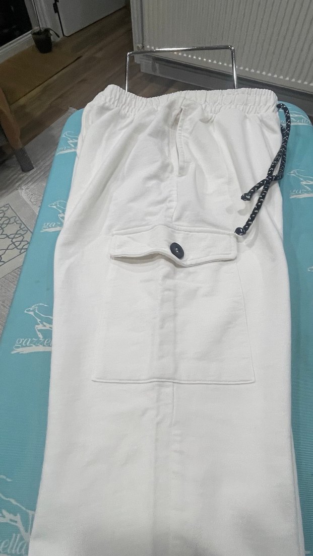 Beyaz Kemerli Rahat Keten Pantolon - Görsel 4