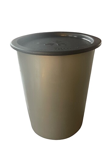 Tupperware saklama kabı