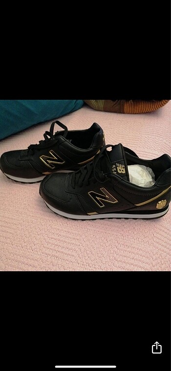 New balance spor ayakkabı