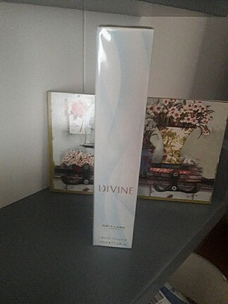 Divine parfüm 48 saate kadar kalıcı etkisi ile Fresh bir koku