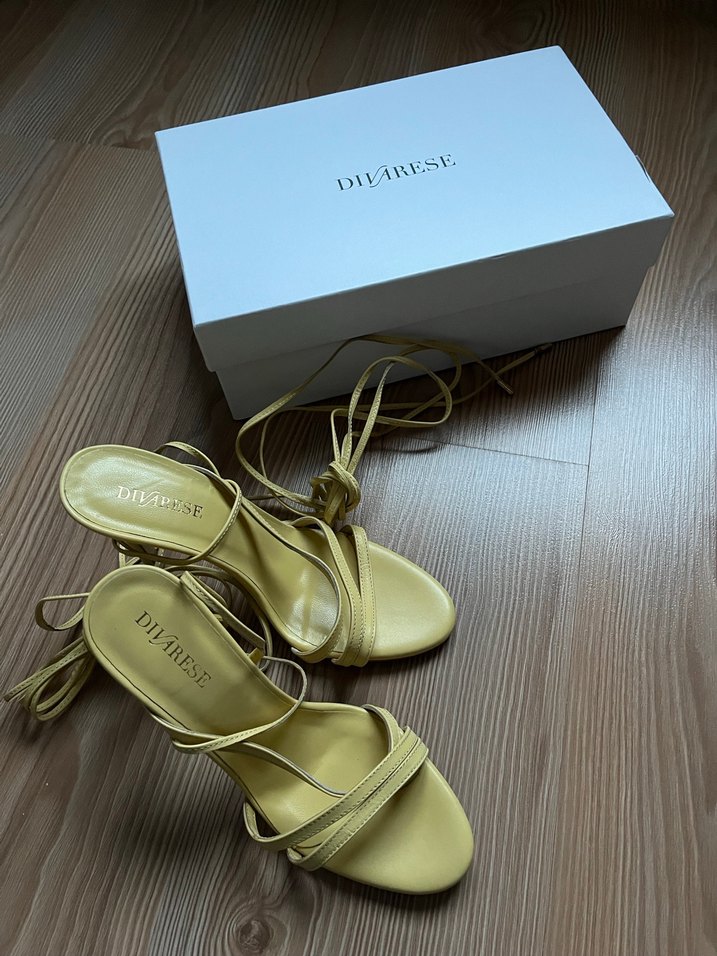 Sarı Deri İnce Topuklu Bağcıklı Kadın Ayakkabı - Görsel 2