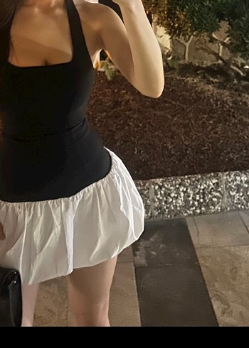Siyah Beyaz Mini Fırfırlı Elbise