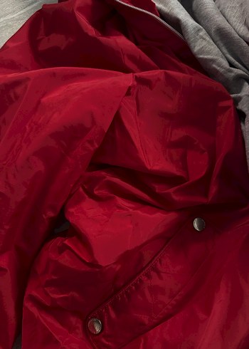Kırmızı Şeffaf Midi Streetwear Yağmurluk - Görsel 5