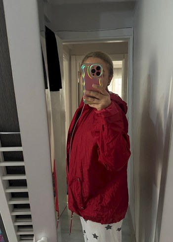 Kırmızı Şeffaf Midi Streetwear Yağmurluk - Görsel 3