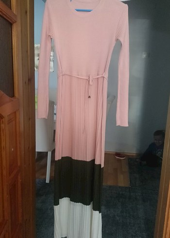 Zara Renk Bloklu Pilili Kadın Uzun triko elbise