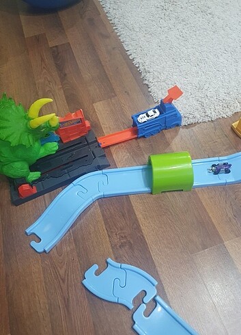 Beden Renk Lego araba yikama,buyuk otopark,dinazorlu hotwheels