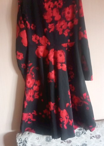 Uzun Kollu Kırmızı Desenli Uzun Elbise - Görsel 4