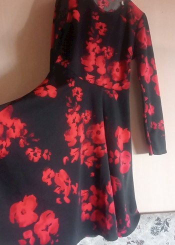 Uzun Kollu Kırmızı Desenli Uzun Elbise - Görsel 3