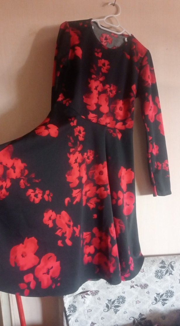 Uzun Kollu Kırmızı Desenli Uzun Elbise - Görsel 3