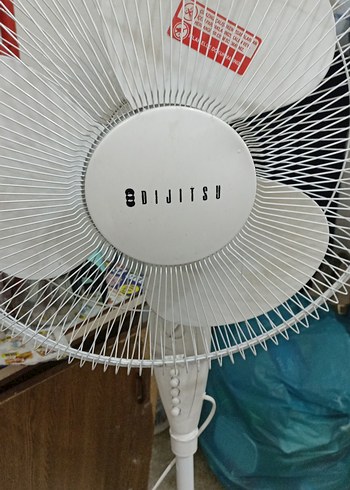 Beden Beyaz ayaklı vantilatör