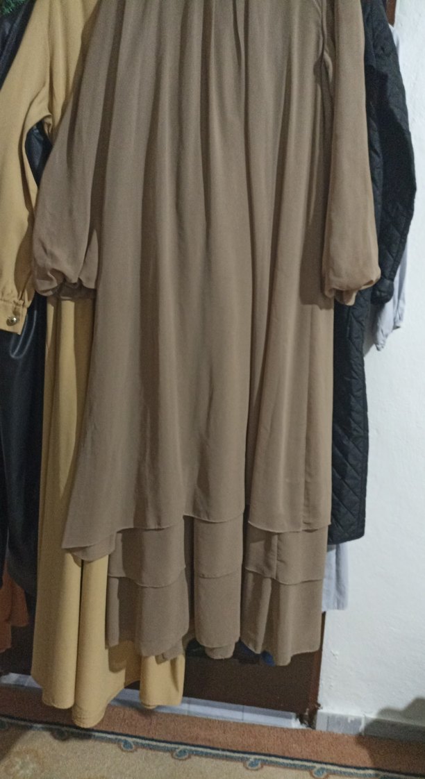 Bej V Yaka Uzun Keten Elbise - Görsel 2