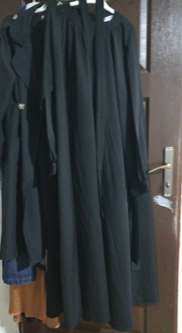 Siyah Uzun Kollu Rahat Kesim Kadın Giyimi - Görsel 3