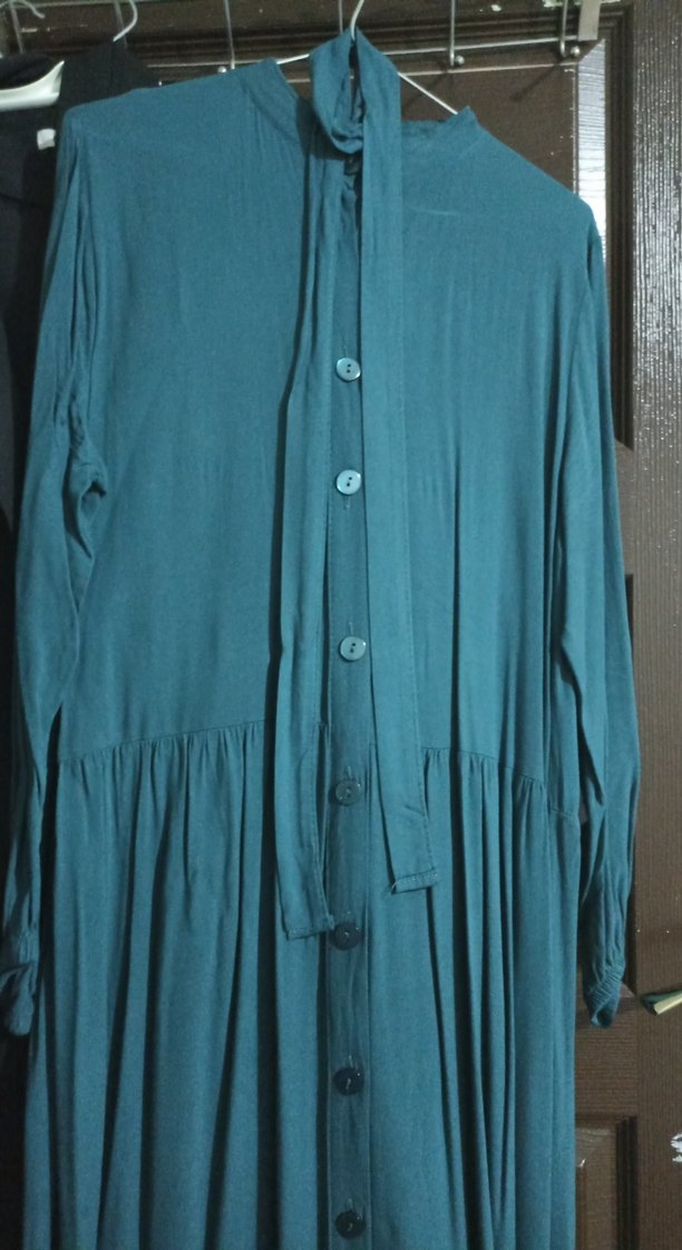 Düğmeli Uzun Turkuaz Keten Elbise - Görsel 5