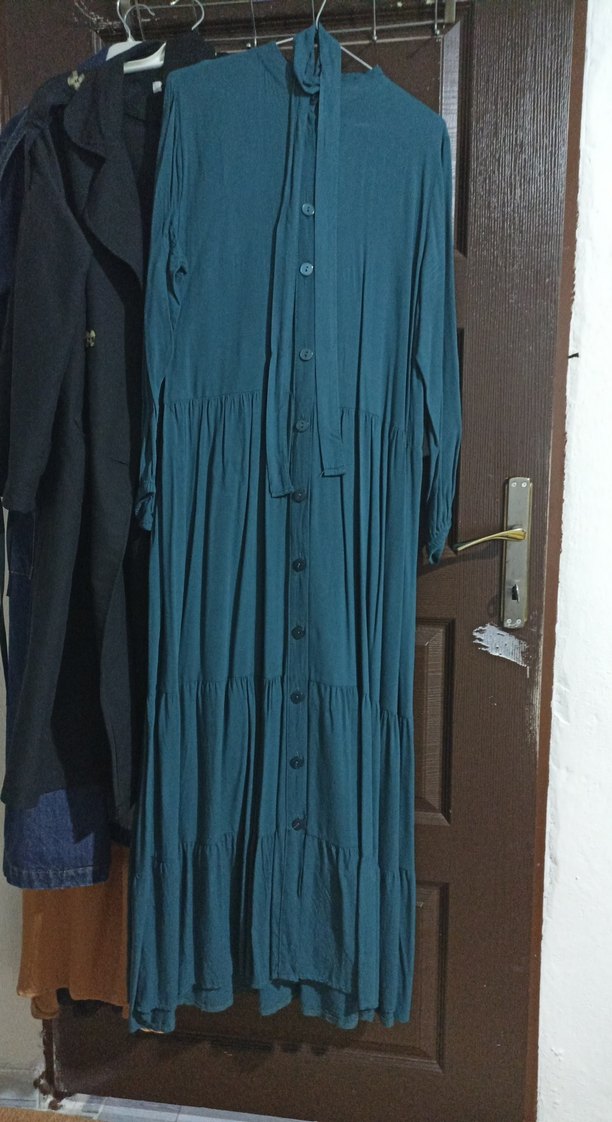 Düğmeli Uzun Turkuaz Keten Elbise - Görsel 2